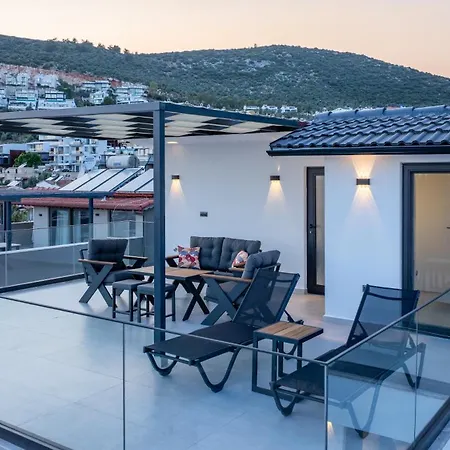 Lovelet Villa *