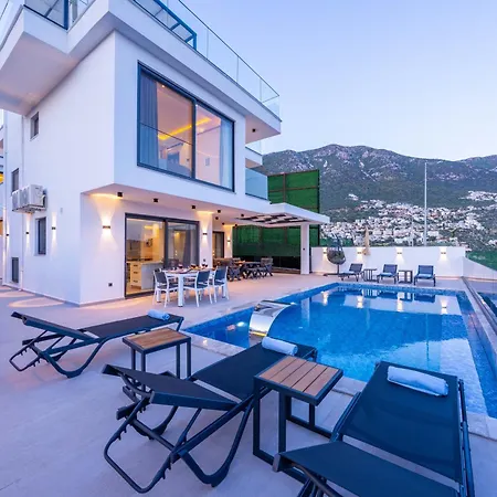 Lovelet Villa *