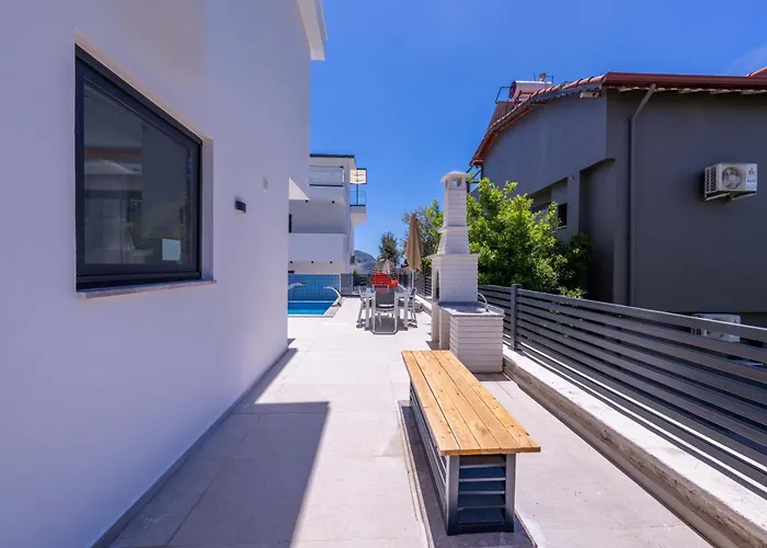 Lovelet Villa *